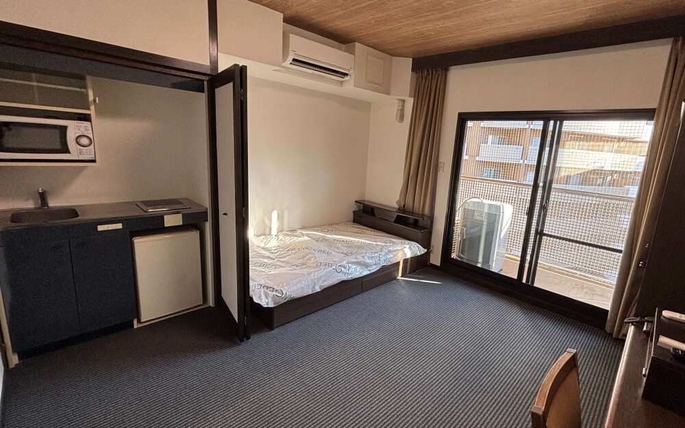 室内画像-南向きバルコニー-2