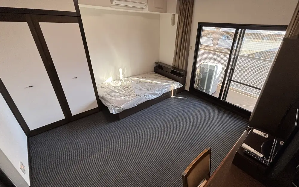 室内(上部から全体) 室内(上部から全体)